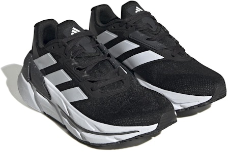 (W) adidas Adistar CS 2.0 'Hitam Putih' HP9641 Lookbook (W) adidas Adistar CS 2.0 'Hitam Putih' HP9641