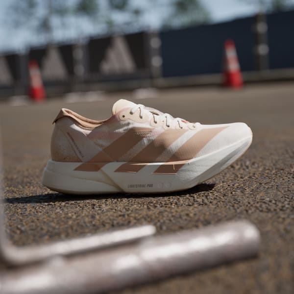 Lookbook (W) Adizero Adios Pro 4 女子跑鞋 JR6359