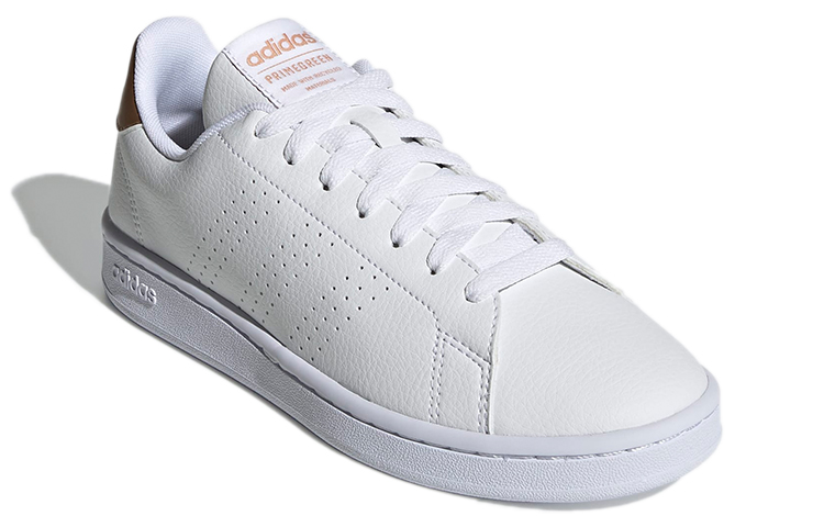 Lookbook (W) アディダス アドバンテージ 白/カッパーメタリック GW4845