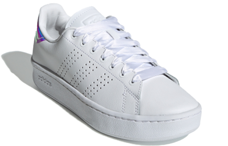 Lookbook (W) adidas Advantage Bold 'Putih' Sneakers EE9974