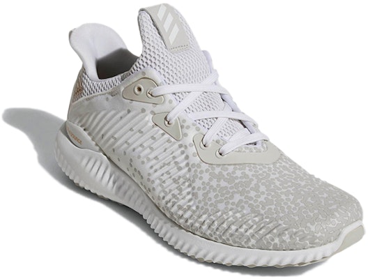 (W) adidas Alphabounce 1 'Putih' DA9971 Lookbook (W) adidas Alphabounce 1 'Putih' DA9971