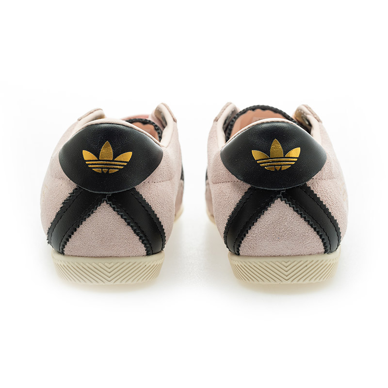 Lookbook (W) 아디다스 안푸 스니커즈 KJ3955