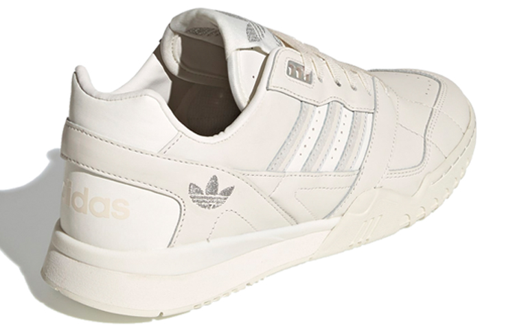 Shop (W) adidas AR Trainer 'Putih Pudar' EE5413