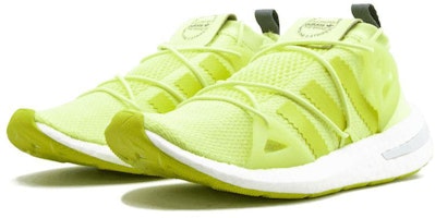 (W) adidas Arkyn 'Semi Solar Kuning' B28111 Lookbook (W) adidas Arkyn 'Semi Solar Kuning' B28111