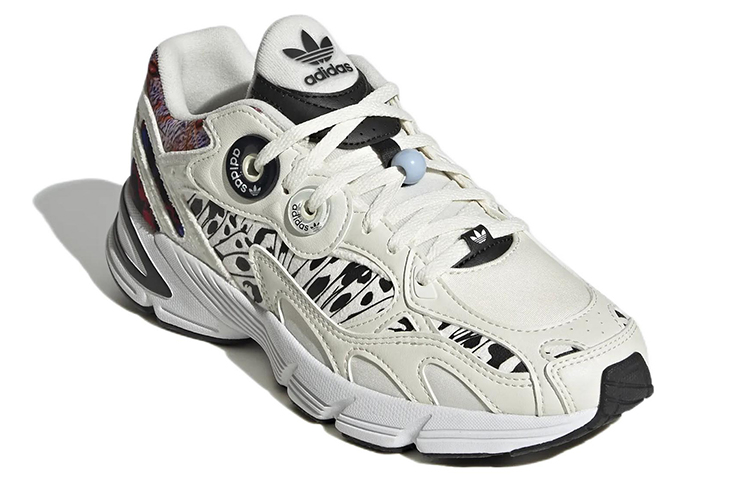 Lookbook (女款) adidas Astir '蝴蝶' GY9552