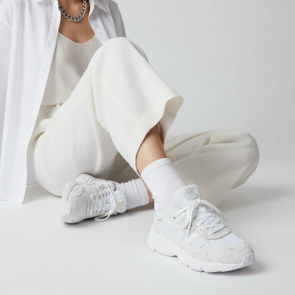 (W) adidas Astir 'Cloud White Silver Metallic' Putih Perak Awan GY5565 Order (W) adidas Astir 'Cloud White Silver Metallic' Putih Perak Awan GY5565