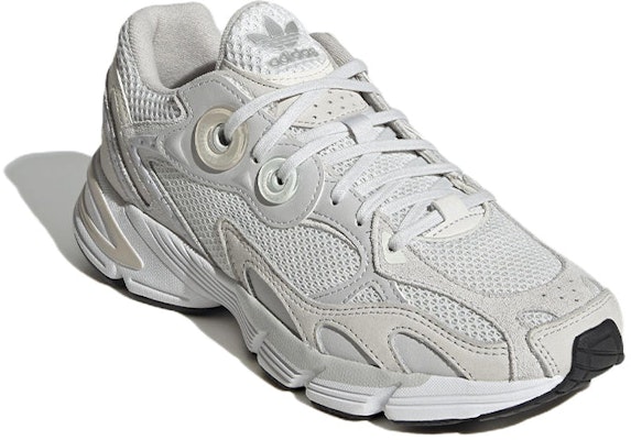 (Women) adidas Astir 'Crystal White' HP9039 Lookbook (Women) adidas Astir 'Crystal White' HP9039