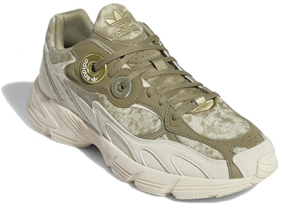 (W) adidas Astir 'Orbit Green Wonder White' Hijau putih wanita pria sepatu GX8548 Lookbook (W) adidas Astir 'Orbit Green Wonder White' Hijau putih wanita pria sepatu GX8548