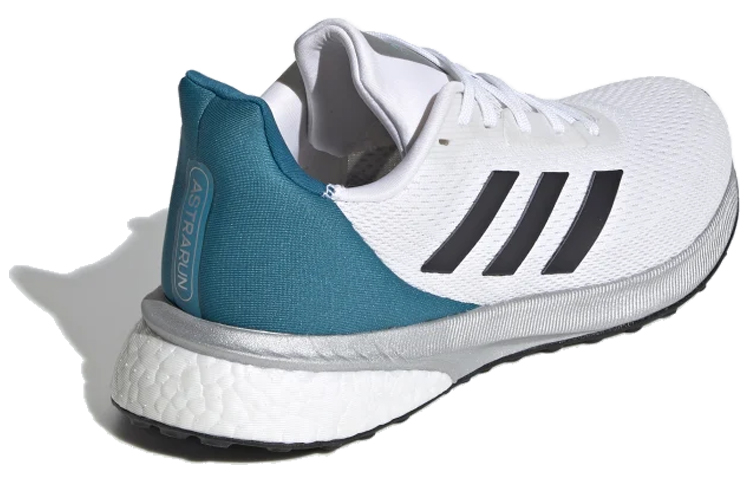 Lookbook (W) アディダ スアストララン 白/アクティブティール EH1475