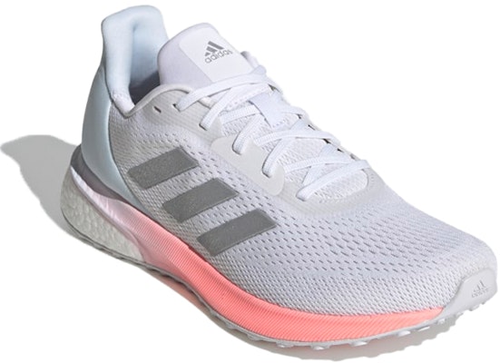 (W) adidas Astrarun Putih Perak Metallic Sky Tint EH2600 Lookbook (W) adidas Astrarun Putih Perak Metallic Sky Tint EH2600