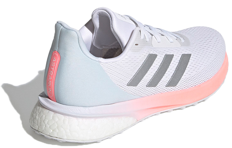 Shop adidas Astrarun 透氣 低筒 跑步鞋 女款 灰粉