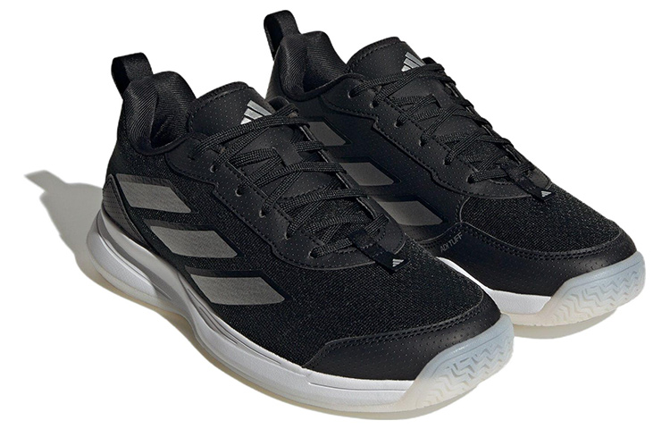 Lookbook (W) アディダス Avaflash Low 黒銀メタリック IG9543