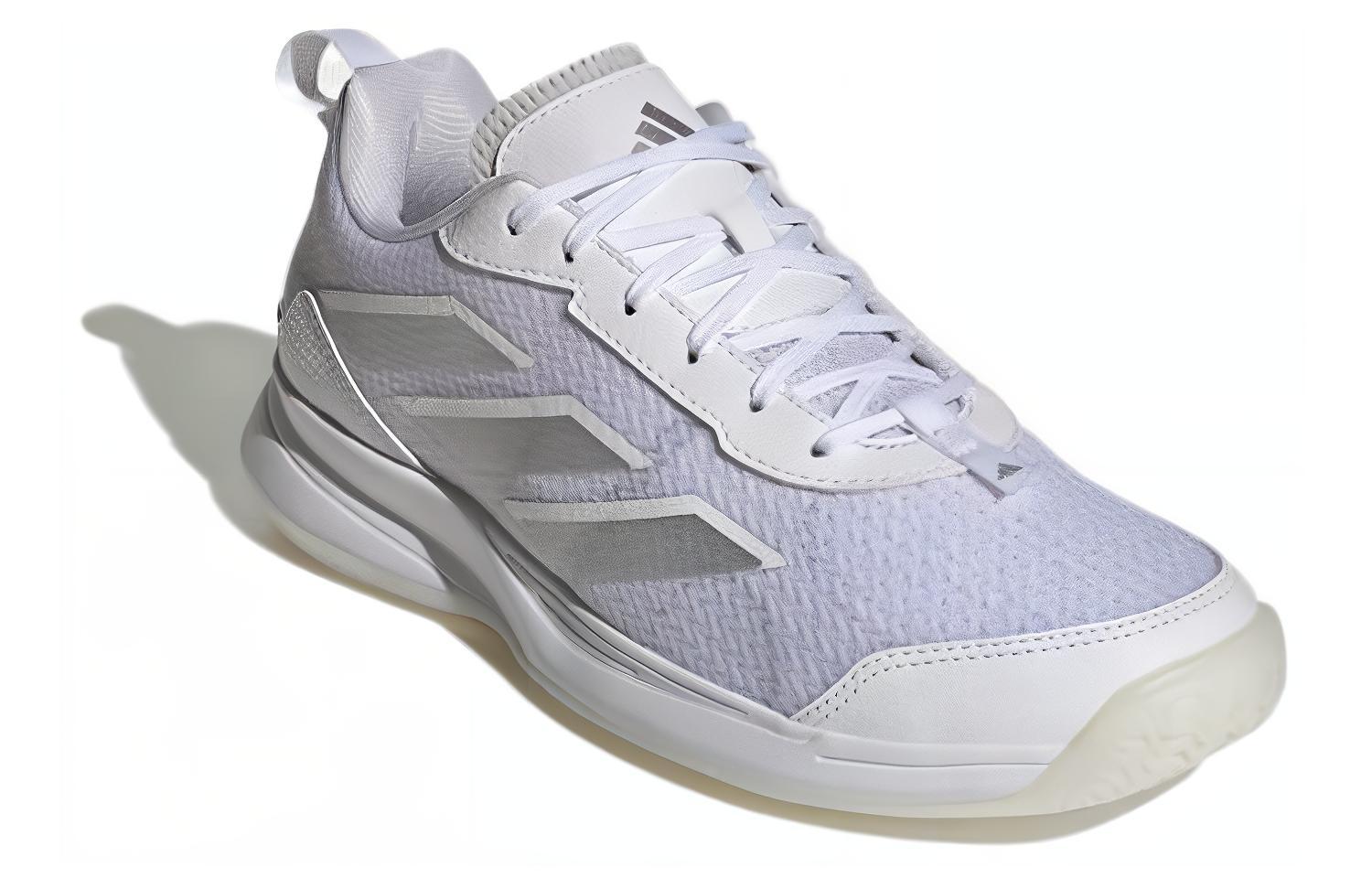 Lookbook (W) 아디다스 아바플래쉬 로우 "화이트 실버 메탈릭" IG9540