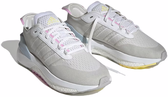 (W) adidas Avryn 'Putih Biru Menakjubkan' IG0645 Lookbook (W) adidas Avryn 'Putih Biru Menakjubkan' IG0645