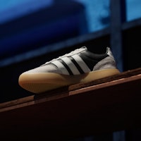 (W) Adidas Balenciaga Decollete Hitam/Putih/Gum JR3530 Sizing (W) Adidas Balenciaga Decollete Hitam/Putih/Gum JR3530