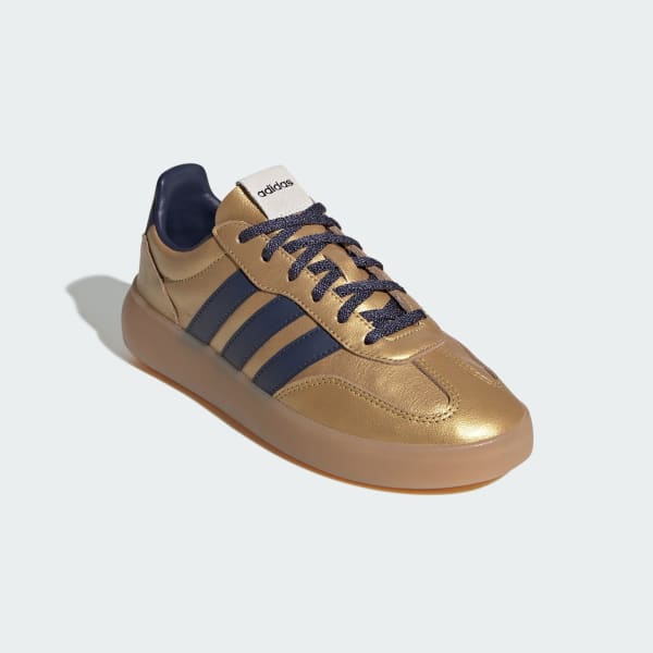 Shop (W) adidas Barreda Decode 金屬金/海軍藍/膠底運動鞋 JR1219