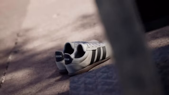 (W) adidas Barreda Lo Sneakers Bianco Crema/Nero Core/Carbonio KJ4749 Order (W) adidas Barreda Lo Sneakers Bianco Crema/Nero Core/Carbonio KJ4749