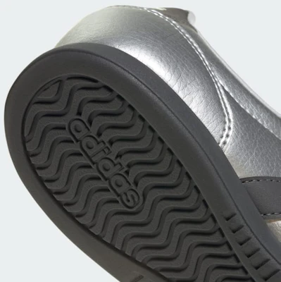 (W) 阿迪达斯 Barreda Lo 运动鞋 银灰/深灰/浅灰配色 HQ7384 Sizing (W) 阿迪达斯 Barreda Lo 运动鞋 银灰/深灰/浅灰配色 HQ7384