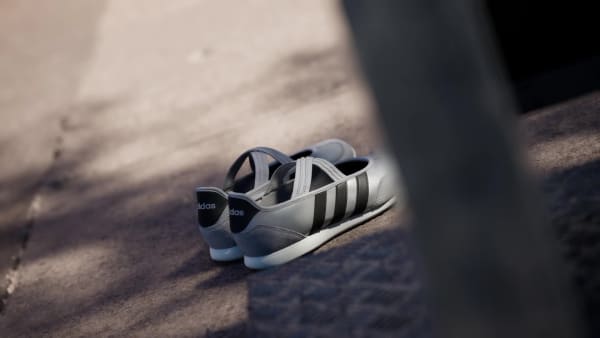 Order (W) アディダス バレーダ メリージェーン シューズ シルバーメタリック/コアブラック/オフホワイト HP3520