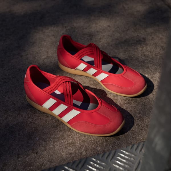 Purchase (W) adidas BARREDA Mary Jane Kasut Merah/B putih/Gum HQ7398