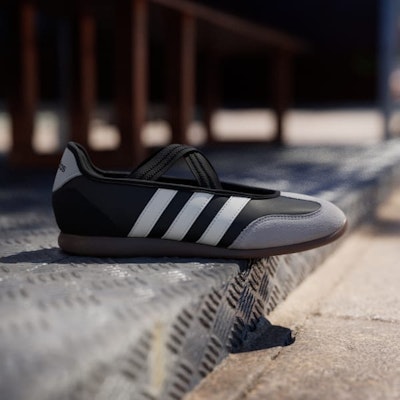 (W) Adidas Barreda Mary Jane Sepatu Hitam Putih Gum HQ7401 Lookbook (W) Adidas Barreda Mary Jane Sepatu Hitam Putih Gum HQ7401