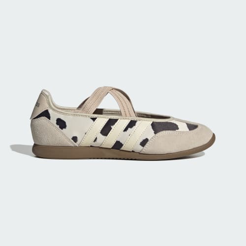 (Women) adidas Barreda Mary Jane Shoes Wonder White/Wonder White/Crystal Linen KI2755