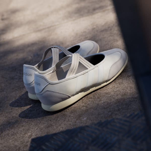 Details for (W) アディダス バレダ メリージェーン スニーカー ワンダーホワイト/オフホワイト/ウォームバニラ HQ7399