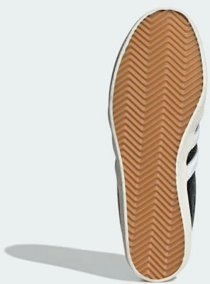 (W) Adidas Blanc Hitam Putih/Cloud White/Off White JH8040 Lookbook (W) Adidas Blanc Hitam Putih/Cloud White/Off White JH8040