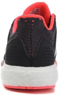 (W) Sepatu adidas Boost 'Hitam Pink' S41995 Lookbook (W) Sepatu adidas Boost 'Hitam Pink' S41995