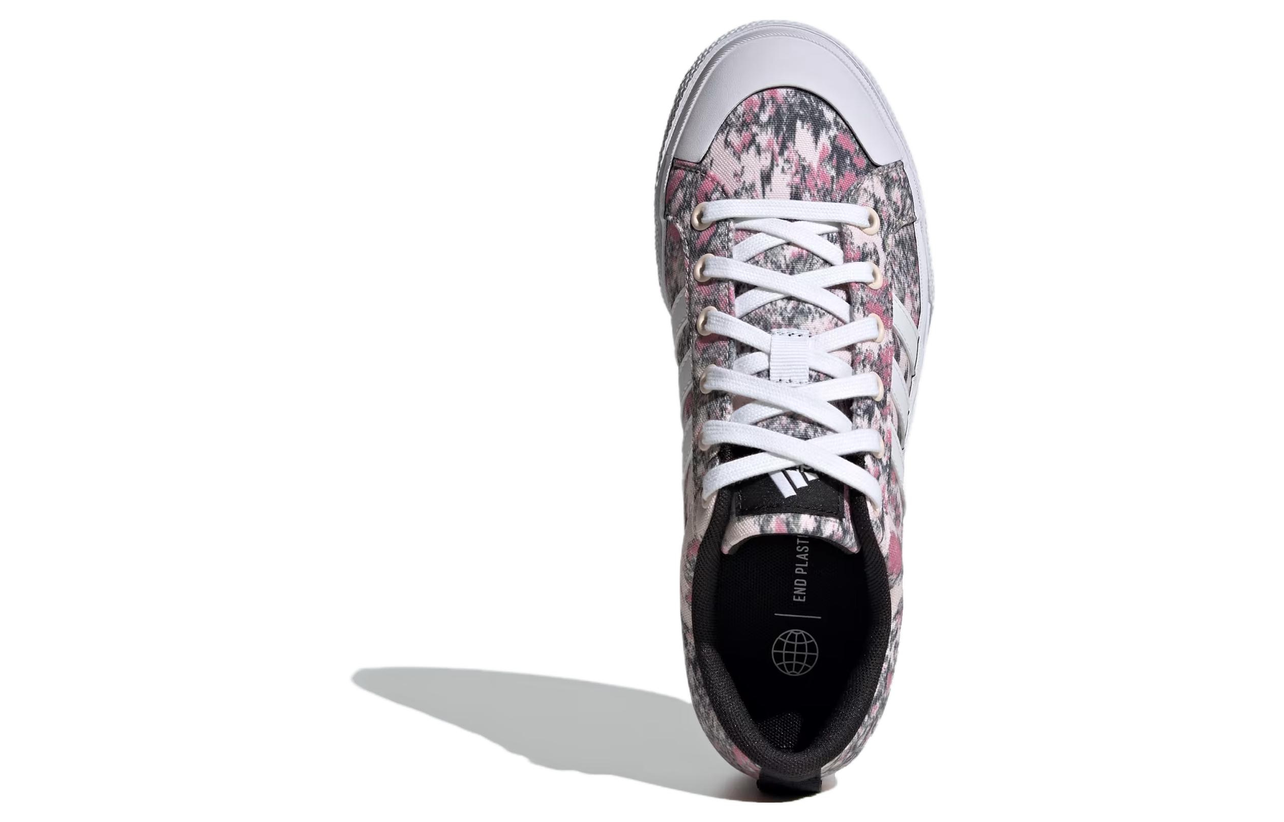 Lookbook (W) 아디다스 브라바다 2.0 플랫폼 '원더 쿼츠 카모' IE2305