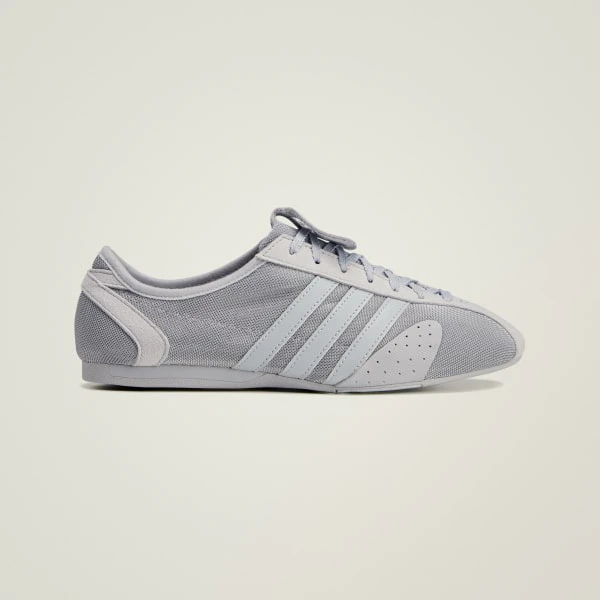 (W) adidas by Stella McCartney Sportswear 76 Pakaian Sukan. Kelabu Cerah/Onix KJ8931 Lookbook (W) adidas by Stella McCartney Sportswear 76 Pakaian Sukan. Kelabu Cerah/Onix KJ8931