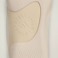 アディダス ステラマッカートニー テコンドー アーモンドミルク/Coreブラック JQ2976 3