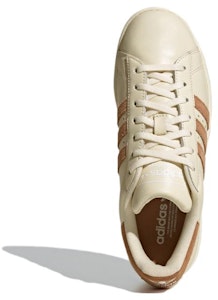 (W) adidas Campus 2 'Putih Krim' ID6147 Lookbook (W) adidas Campus 2 'Putih Krim' ID6147