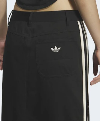 (W) adidas Chino Skirt - Hitam HZ0847 Shop (W) adidas Chino Skirt - Hitam HZ0847