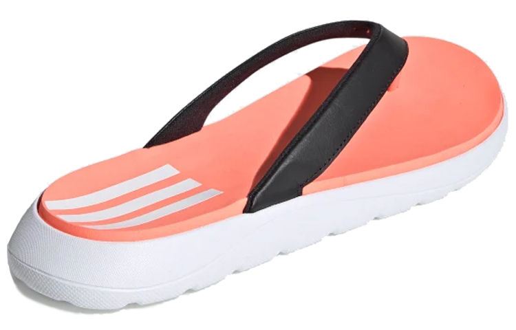 Lookbook (W) Tongs Confort adidas Slipper EG2064