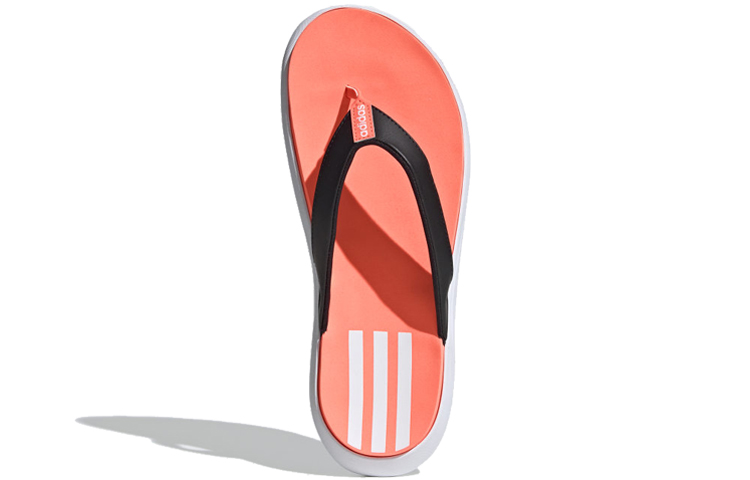 Shop (W) Tongs Confort adidas Slipper EG2064