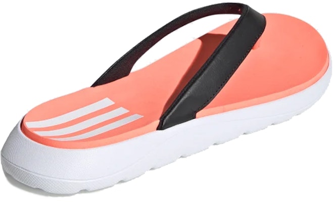 (W) 아디다스 컴포트 슬리퍼 (Adidas Comfort Slipper) EG2064 Lookbook (W) 아디다스 컴포트 슬리퍼 (Adidas Comfort Slipper) EG2064
