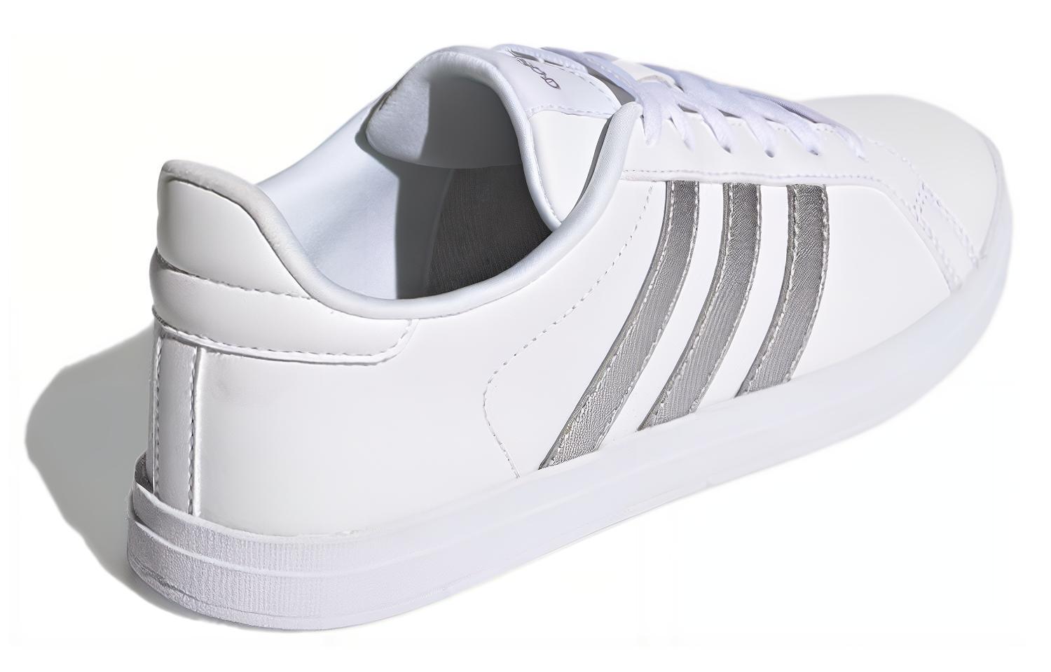 Shop （女性）adidas Courtpoint '白色 銀色 金屬' FY8407