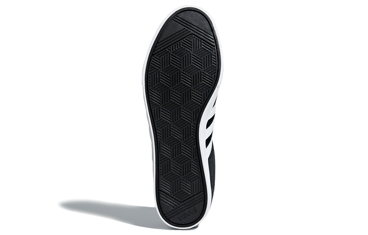 Details for (W) アディダス コートセット 黒白 (Adidas Kōtosetto Kuro Shiro) B44619