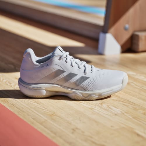 Lookbook (W) adidas Crazyflight 7 Chaussures Volleyball Blanc/Argent Métallique/Blanc KJ1277