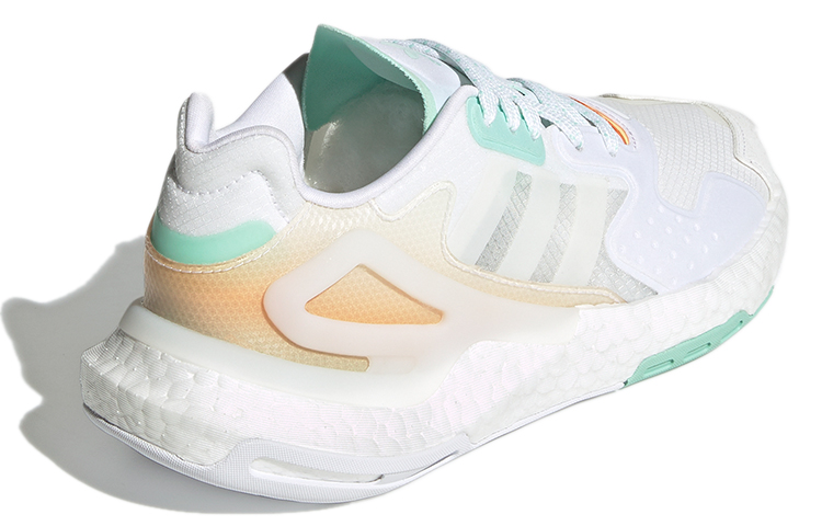 Shop (W) adidas Day Jogger 'Putih Clear Mint' GW4910