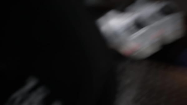 Order (W) Adidas Dropset 4 Sepatu Training Putih/Perak Metalik/Lucid Orange JR4666