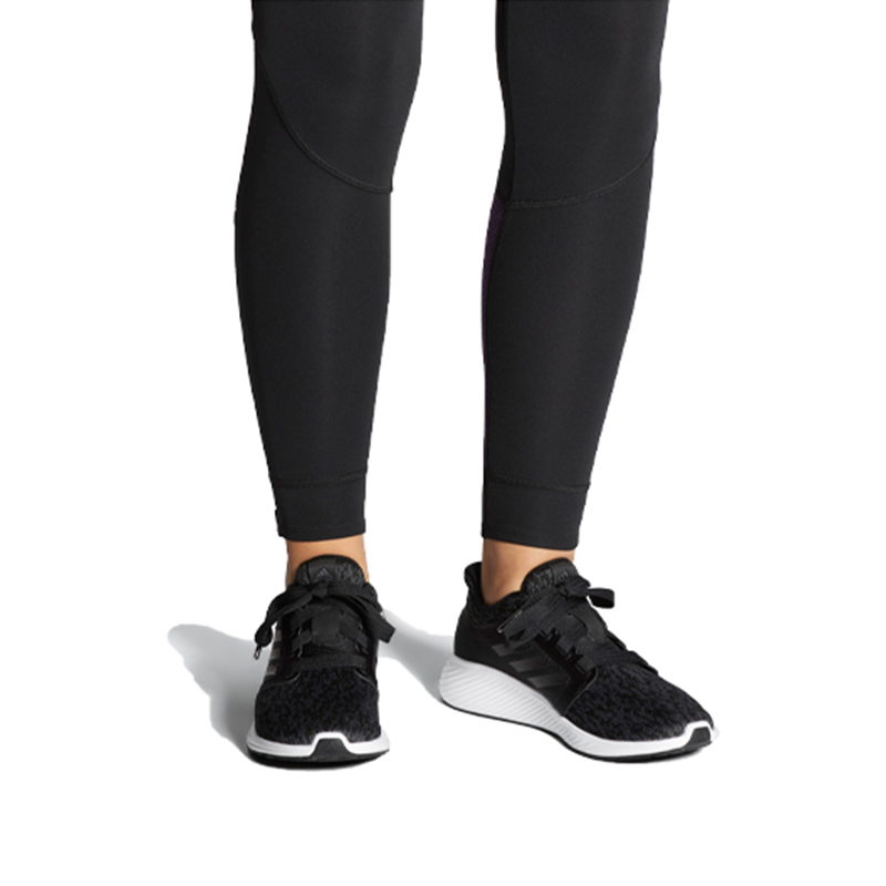 Sizing (W) adidas Edge Lux 3 'Carbon' Wanita EE8998