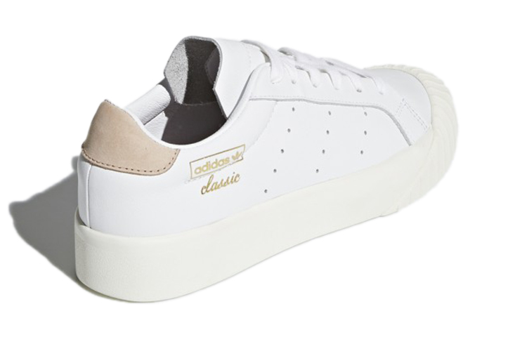 Shop (W) 阿迪达斯 Everyn '跑步白' CQ2004