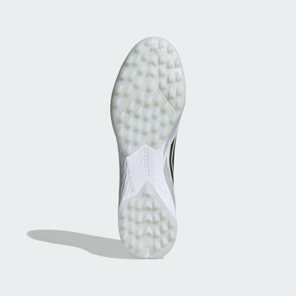 Shop (W) アディダス F50 プロ LL ターフ サッカーシューズ クラウドホワイト/ブラック/ゴールド JQ4024