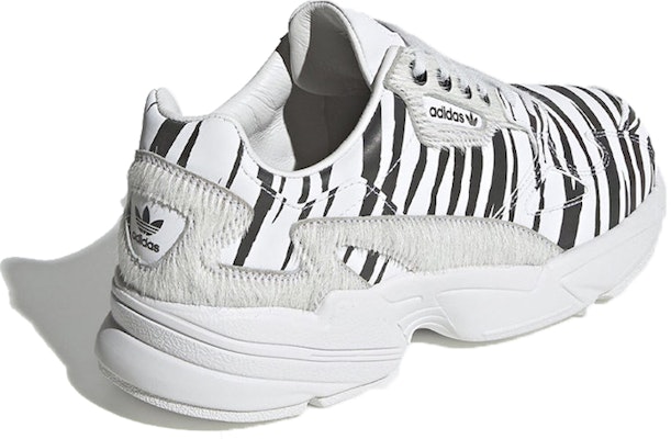 adidas originals Falcon 斑馬條紋 防滑輕便 低筒 運動休閒鞋 女款 黑白 Lookbook adidas originals Falcon 斑馬條紋 防滑輕便 低筒 運動休閒鞋 女款 黑白