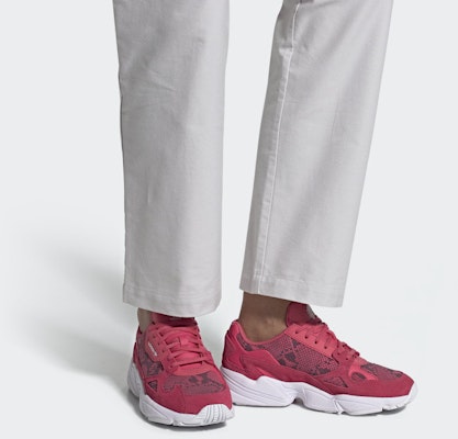 (W) adidas Falcon 'Craft Pink Snakeskin' Rosa Serpiente FV4481 Details for (W) adidas Falcon 'Craft Pink Snakeskin' Rosa Serpiente FV4481