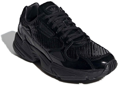 adidas originals Falcon 時尚漆皮老爹鞋 男女同款 黑武士 Lookbook adidas originals Falcon 時尚漆皮老爹鞋 男女同款 黑武士