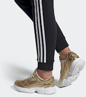 (W) アディダス ファルコン "ゴールドメタリック" FV4318 Sizing (W) アディダス ファルコン "ゴールドメタリック" FV4318