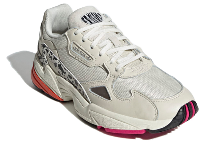 Lookbook (W) アディダス ファルコン “レオパード” EG2675